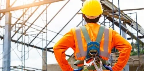 Confined Space &
Working at Heights